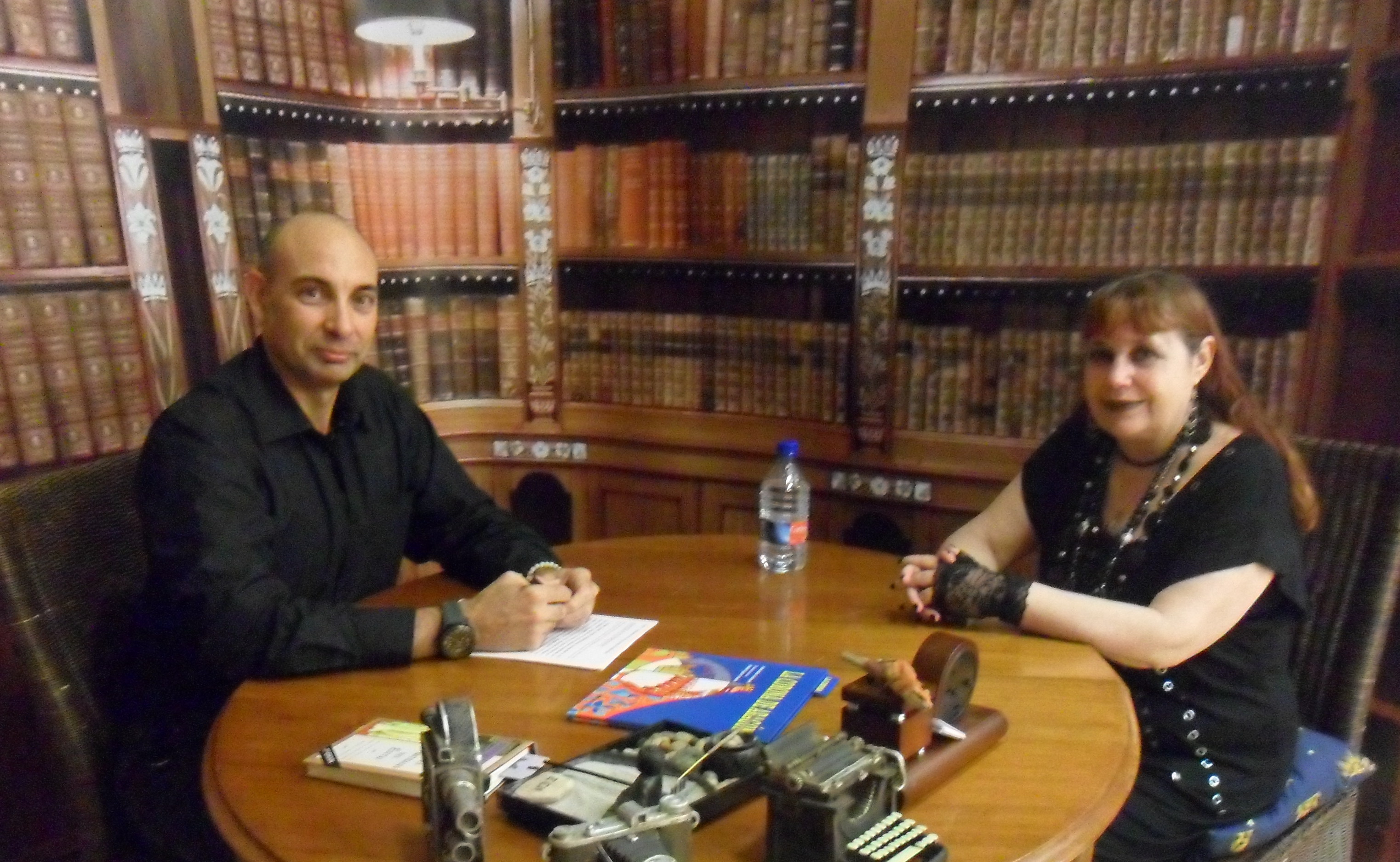 El Lobo Estepario: Raúl Tristán entrevista a Adela Rubio
