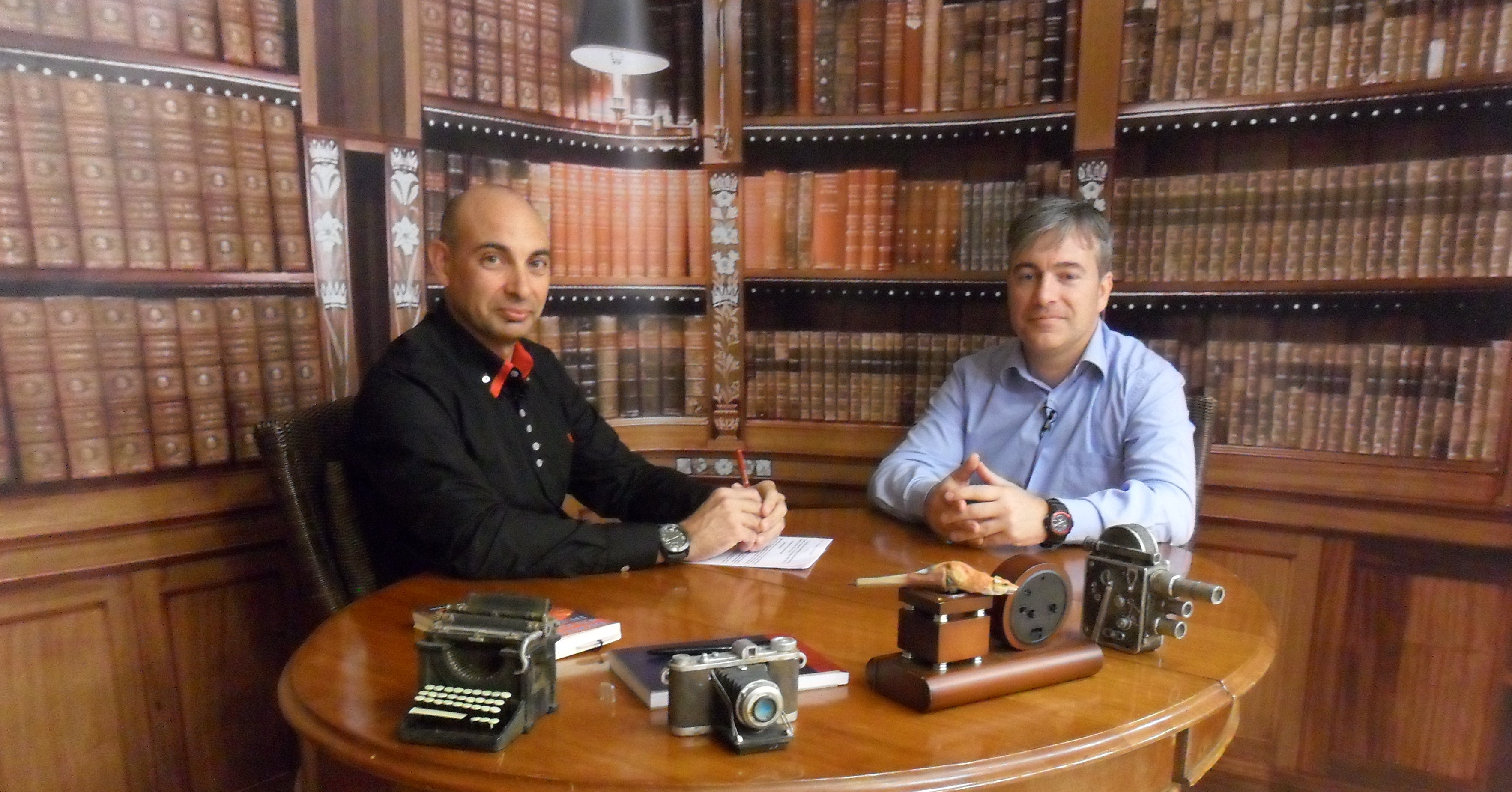 El Lobo Estepario. Raúl Tristán (izda.) entrevista a Michel Suñén (dcha.)